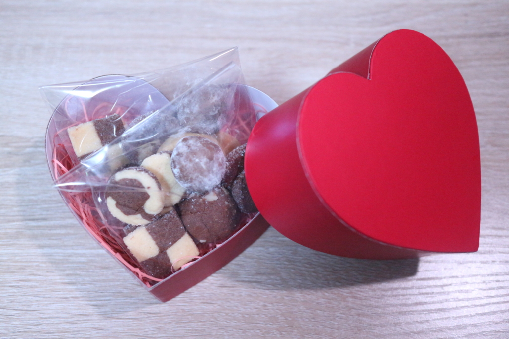 バレンタインデー　キャン★ドゥ(Can☆Do)　100均　チョコレート　ボックス