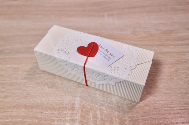 100均　Seria　セリア　バレンタイン　バレンタインデー　チョコレート　ラッピング　ラッピングボックス　ボックス　梱包　トリュフ　トリュフボックス　トリュフケース