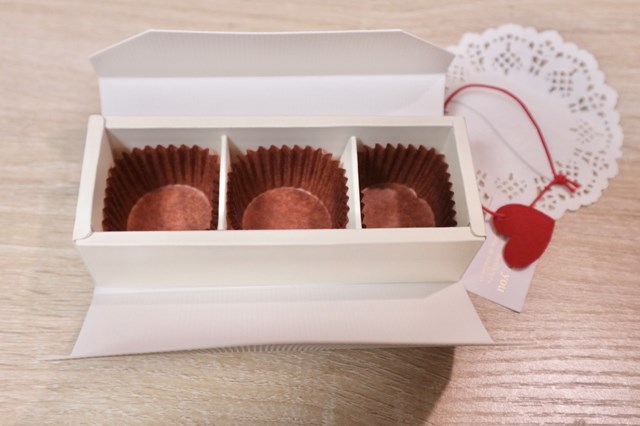 100均　Seria　セリア　バレンタイン　バレンタインデー　チョコレート　ラッピング　ラッピングボックス　ボックス　梱包　トリュフボックス　トリュフ　トリュフケース